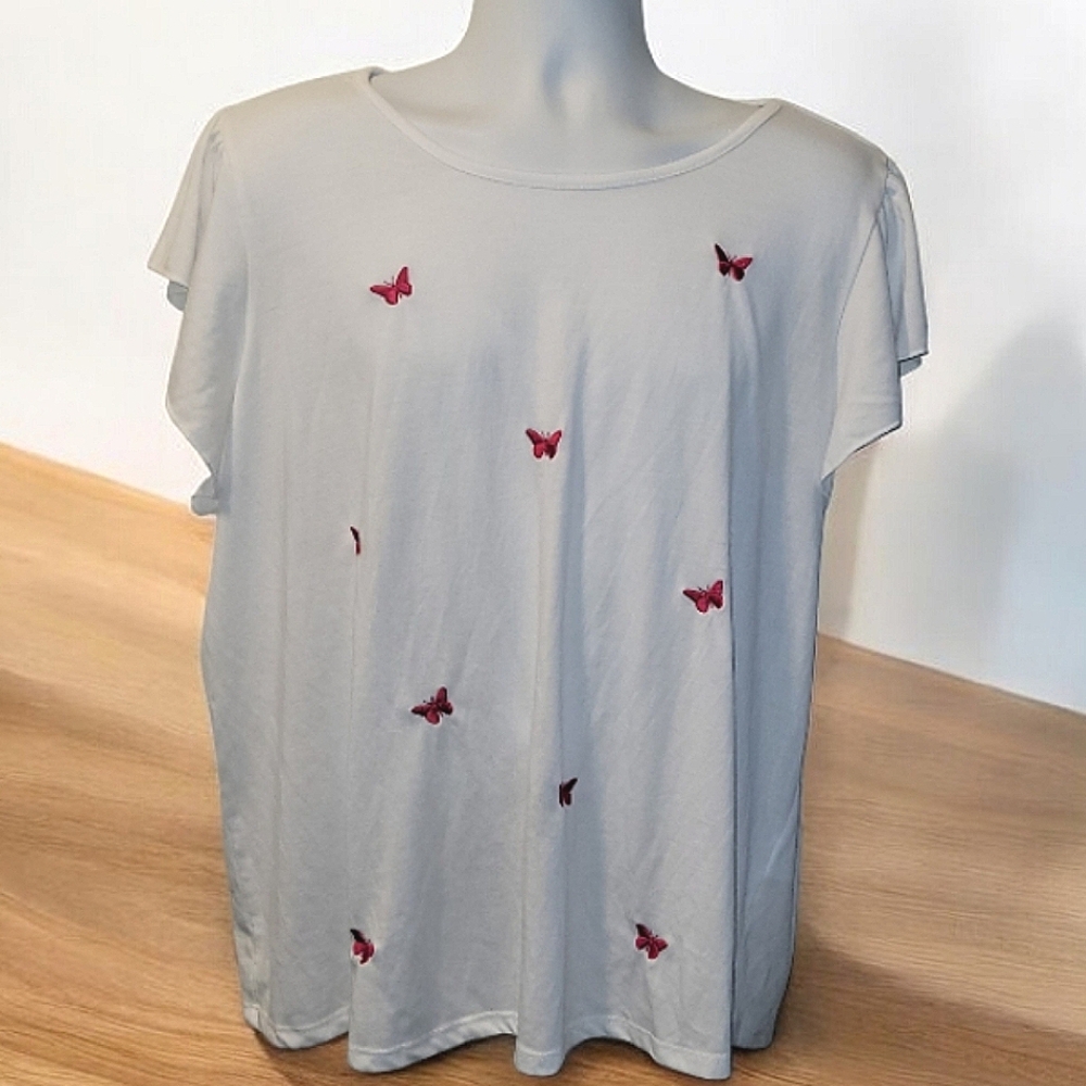 🌸Sweet & Violet Plus Size Butterfly Top